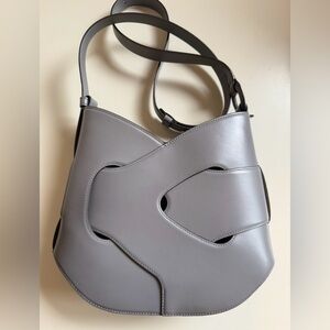 Polene Nodde Hobo Bag 
EDITION SMOOTH STONE
